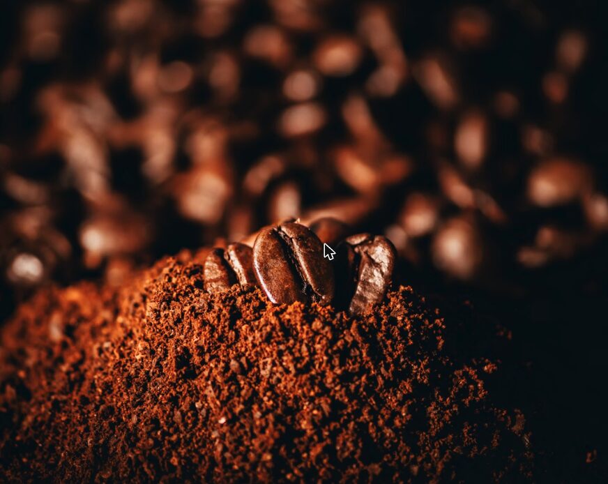 Coarse grind for cold brew coffee, freshly roasted specialty coffee beans