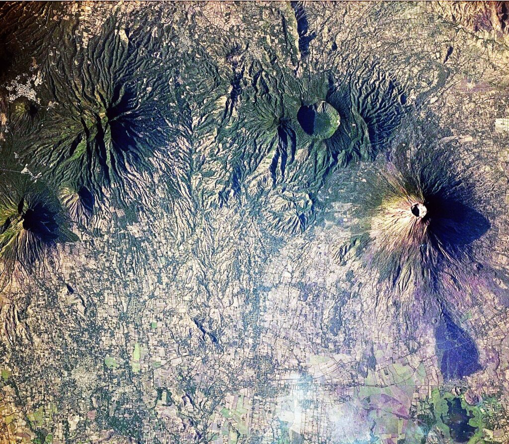 Volcanoes near Usulután, where El Salvador coffee grows on volcanic slopes